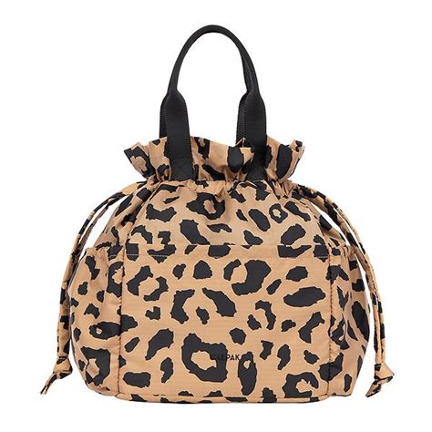 calpak lunch bag used